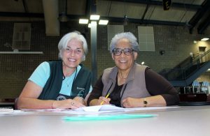 Blogger Roxanne Lowe with professional genealogist Janice Lovelace